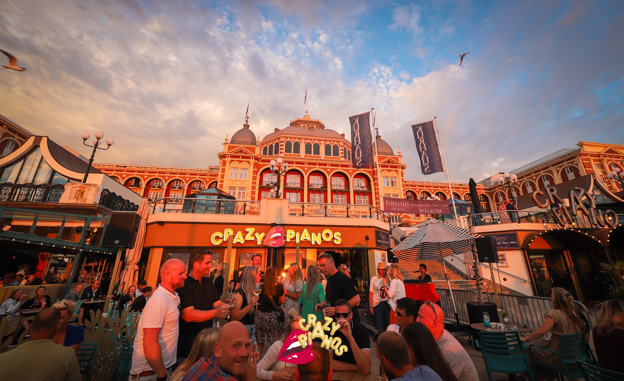 Crazy Pianos